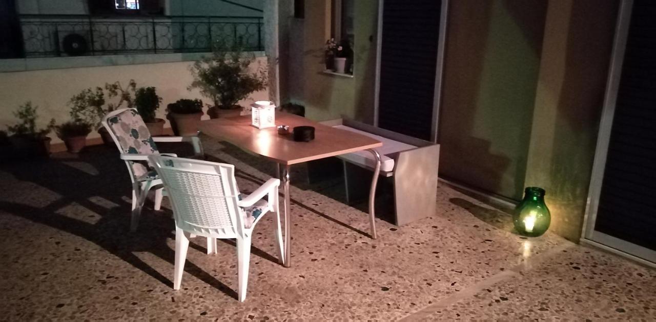 Ομορφο Διαμερισμα Με Μεγαλες Βεραντες Apartment Athens Exterior photo